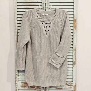 APPLE LATTE Women One Size Grey Knit Grommet V-Neck Casual Cabincore Sweater EUC